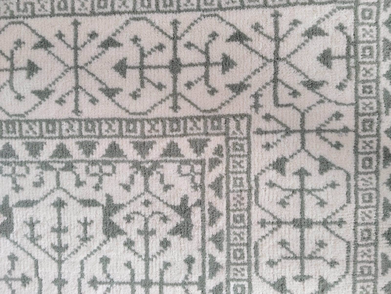 Middleton Green Handknotted Wool handknotted tibetan 60 knot Organic Weave Shop 