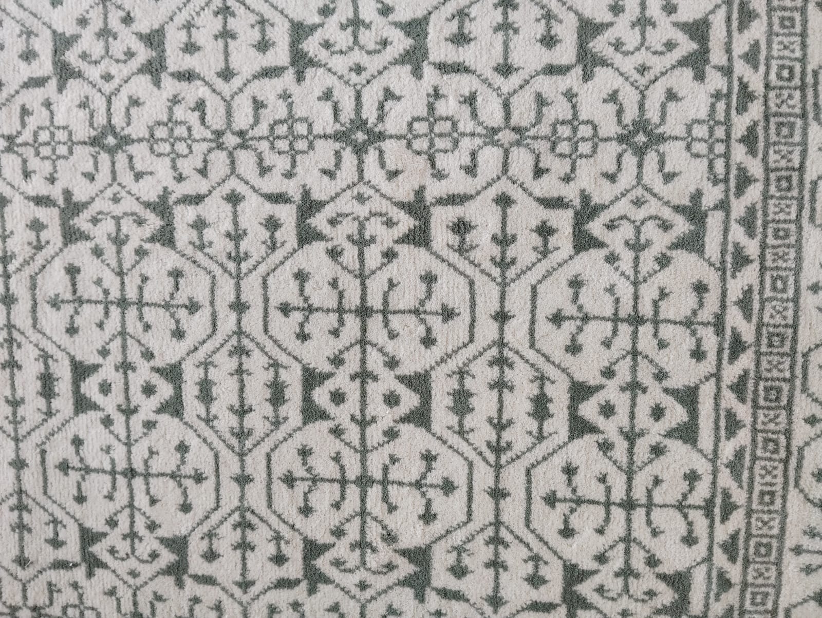 Middleton Green Handknotted Wool handknotted tibetan 60 knot Organic Weave Shop 