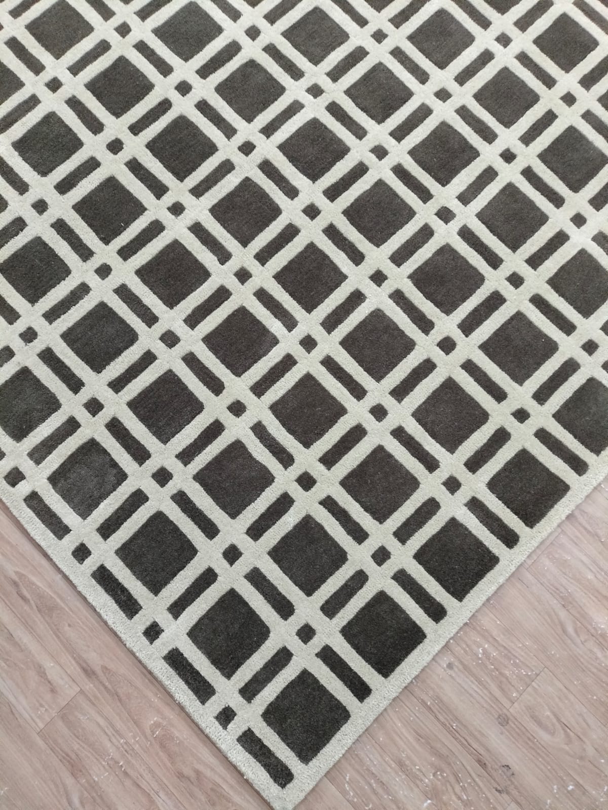On The Grid Handknotted Wool - 2 Colors Rugs Organic Weave Shop 